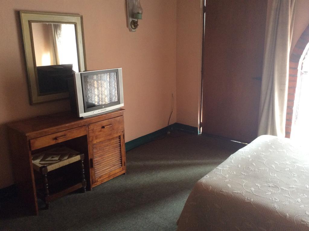 Hotel Villa De La Plata Guanajuato Bilik gambar
